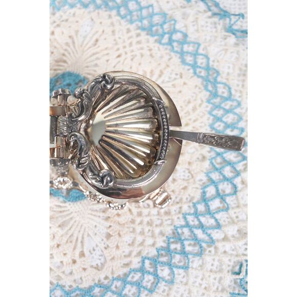 Vintage Hugo Silver Plated Shell Condiment Dish 6" Tall with spoons - Picture 2 of 10